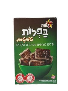 בפלות טורטית ופלים מצופים עם קרם שקדים עלית