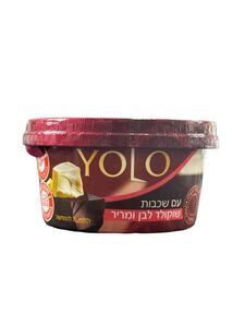 מעדן יולו עם שכבות שוקולד לבן ומריר