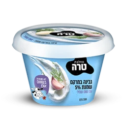 גבינה במרקם שמנת טרה עם שום ושמיר 5% שומן 200 גרם