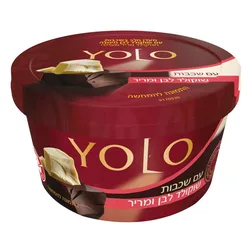 מעדן יולו עם שכבות שוקולד לבן ומריר